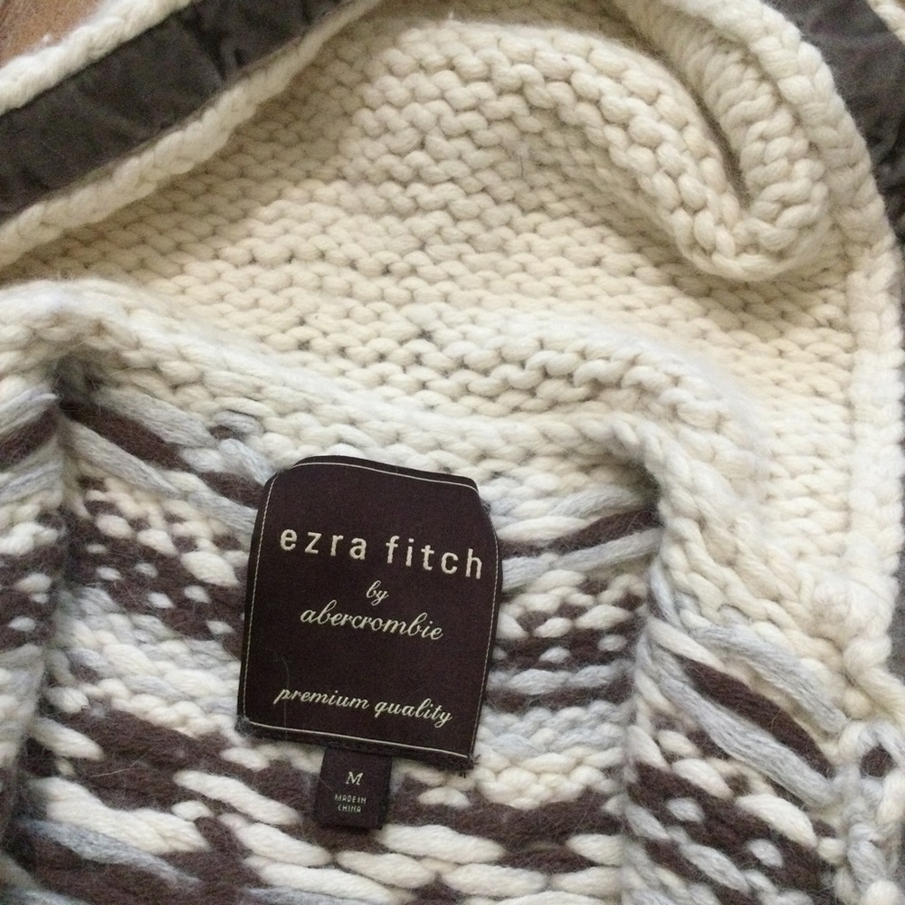 Girls ABERCROMBIE M Nordic fair isle sweater knit hooded cardigan thick warm GUC - Picture 8 of 10